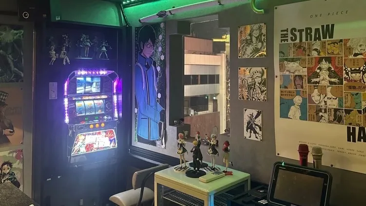 今回は「アニメバーうてれ」様の広告を掲載しながら歩きます！