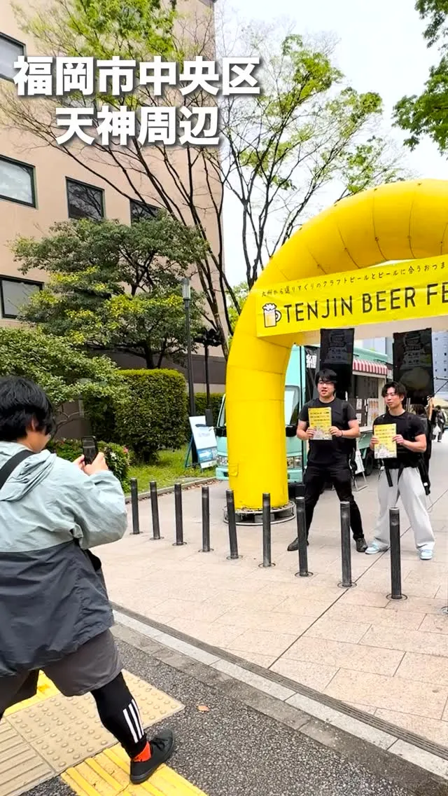 立ち止まる人がいた。